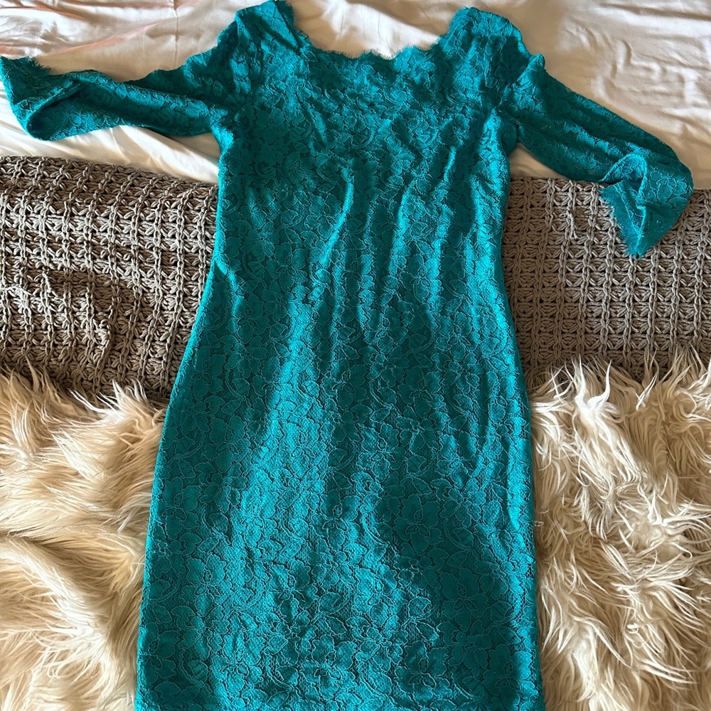 Diane Fonverstenberg blue lacy dress